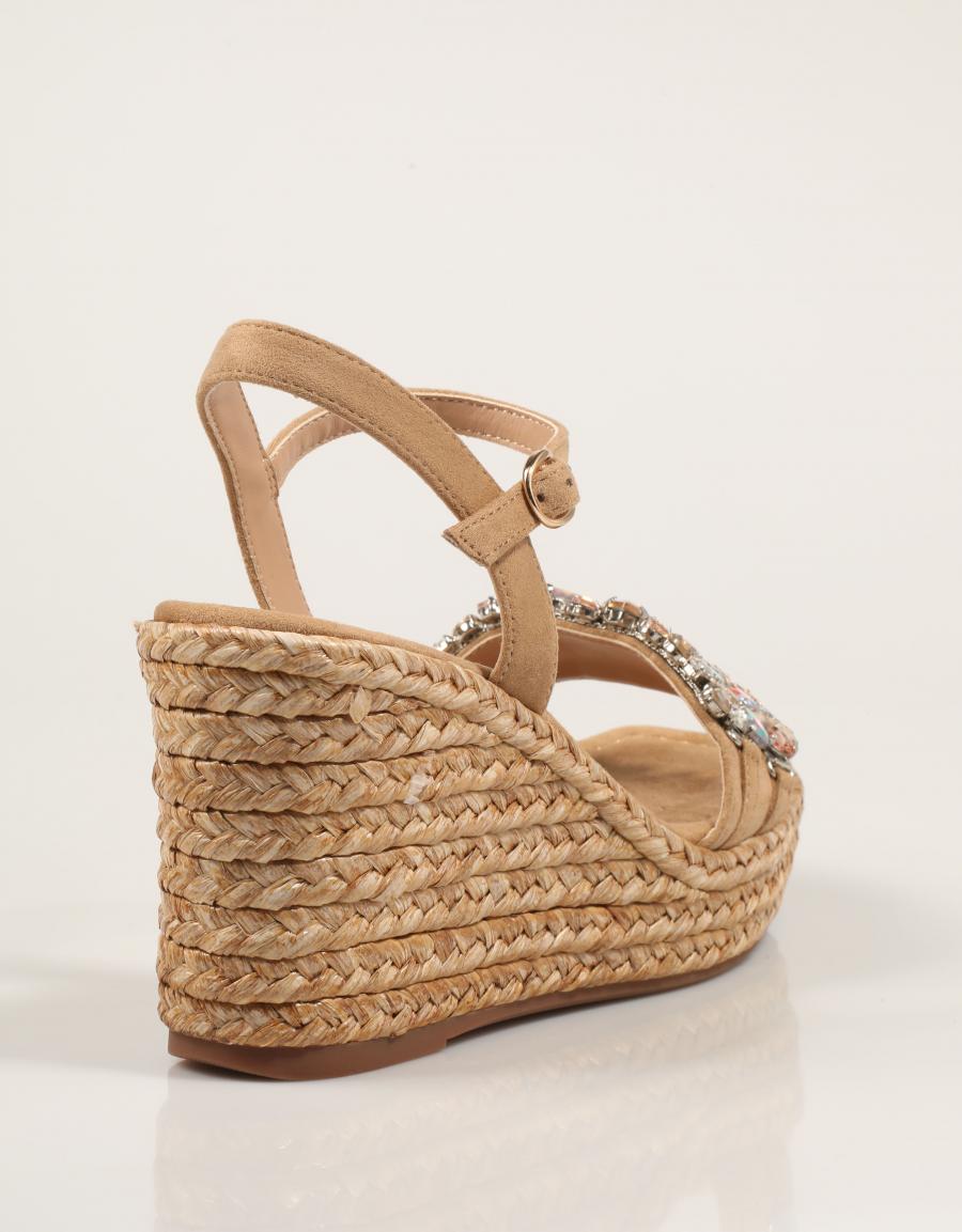 SANDALIAS ALMA EN PENA SANDALIA SIENA CAMEL  en color Beige