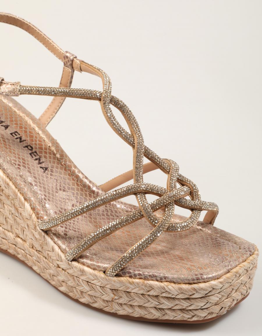 SANDALIAS ALMA EN PENA  en color Oro