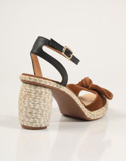 SANDALIAS GAIMO FENDA ANTE MARRON en color Marron