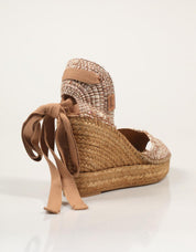 SANDALIAS VIDORRETA HERME TOSTADO en color Taupe