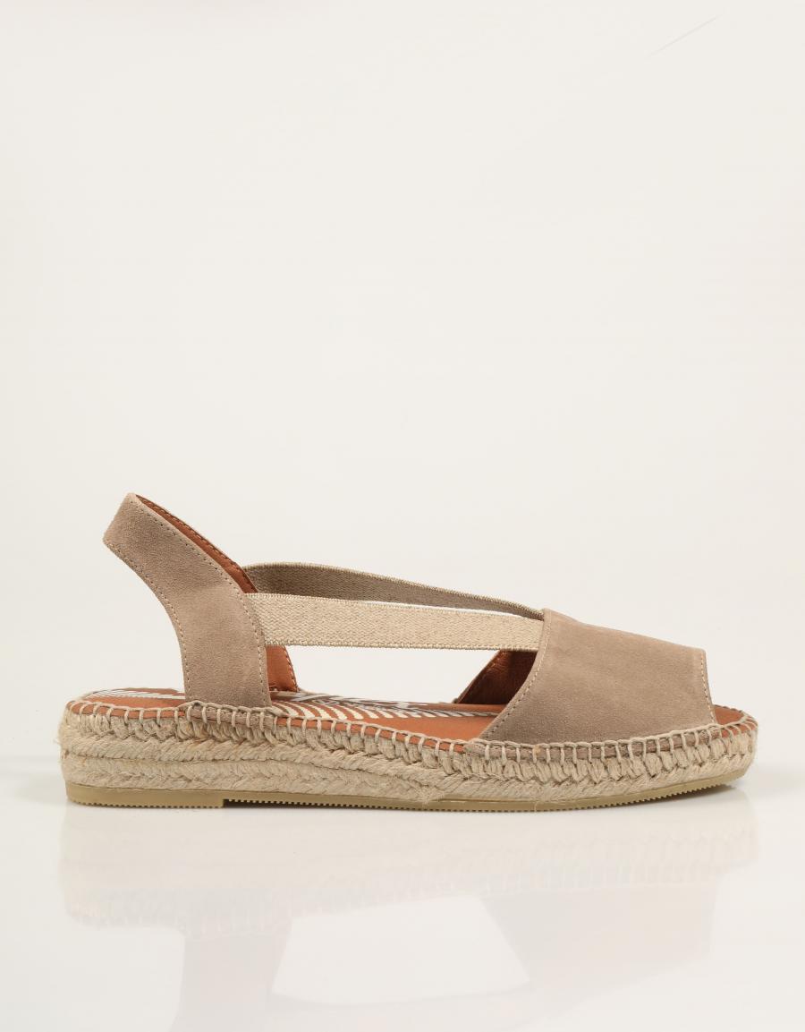 SANDALIAS LUCIA VIGUERA SANDALIA ELASTICOS DESERT en color Taupe