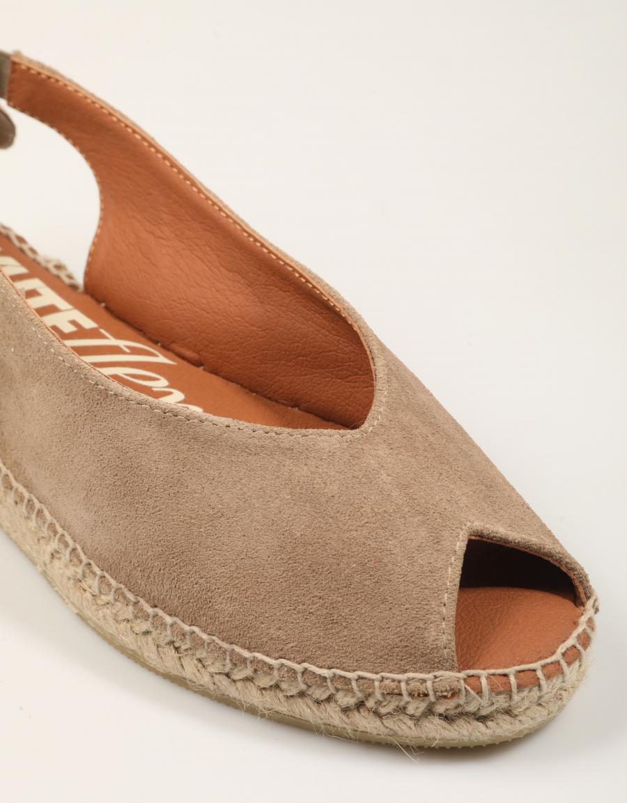 SANDALIAS LUCIA VIGUERA DESTALONADO LAZO DESERT en color Marron