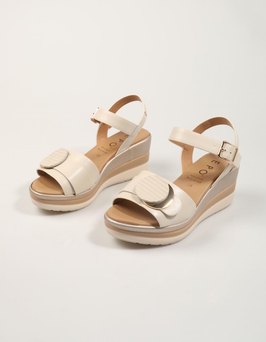 SANDALIAS LA REPO SANDALIA AVORIO en color Hielo