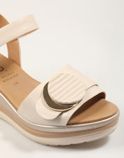 SANDALIAS LA REPO SANDALIA AVORIO en color Hielo