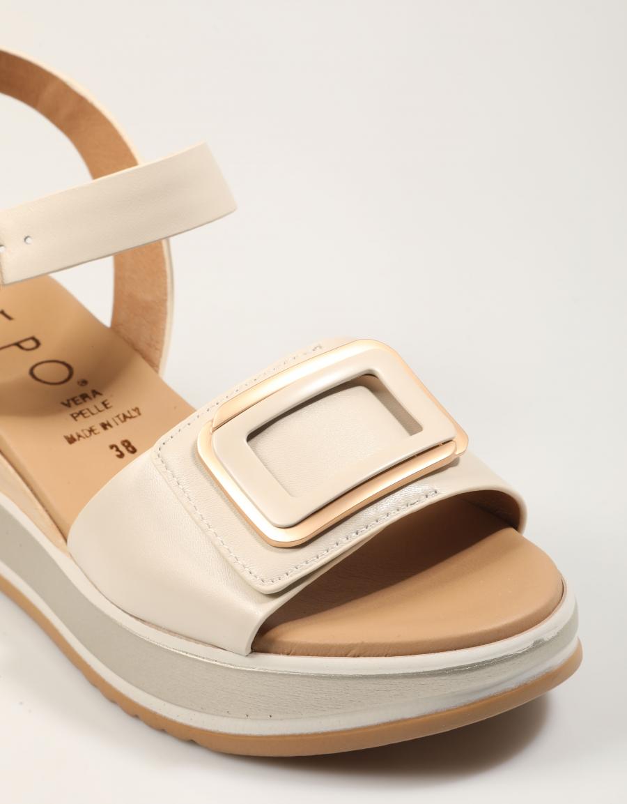 SANDALIAS LA REPO SANDALIA AVORIO en color Hielo