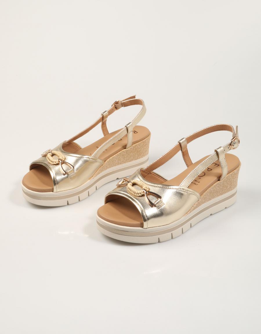 SANDALIAS LA REPO SANDALIA PLATINO TUTTA PELLE en color Platino