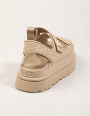 SANDALIAS UGG GOLDENGLOW EMBOSSED 1175311 en color Beige