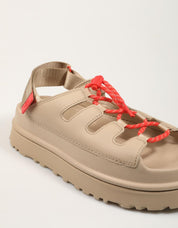 SANDALIAS UGG GOLDENGLOW TOGGLE 1179370 en color Beige