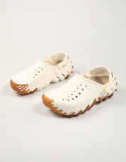 ZUECOS CROCS ECHO GUM CHALK 211675 en color Blanco