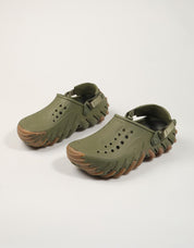 ZUECOS CROCS ECHO GUM ARMY GREEN 211675 en color Kaki