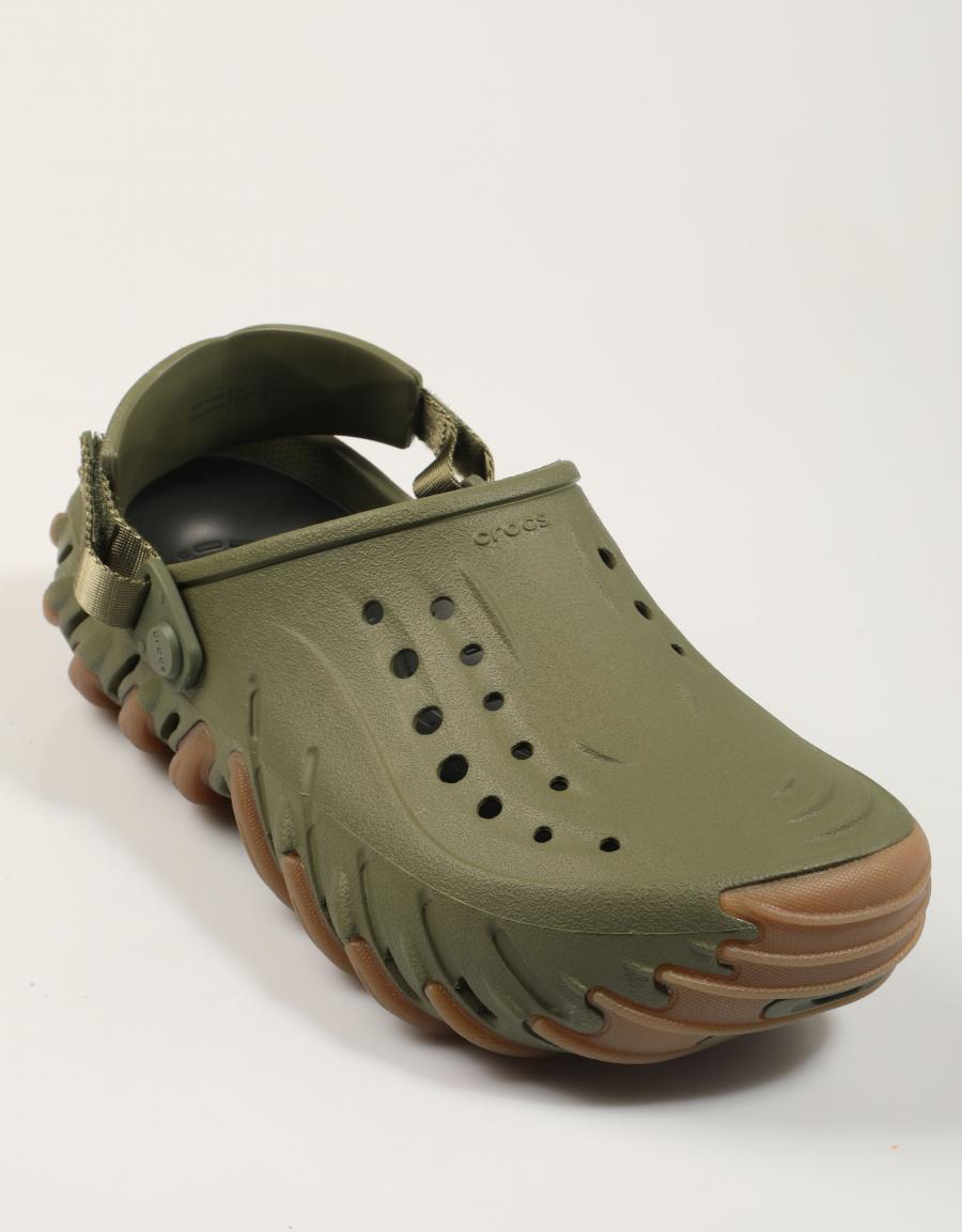 ZUECOS CROCS ECHO GUM ARMY GREEN 211675 en color Kaki