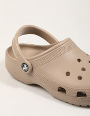 ZUECOS CROCS CLASSIC TAUPE 10001 en color Taupe