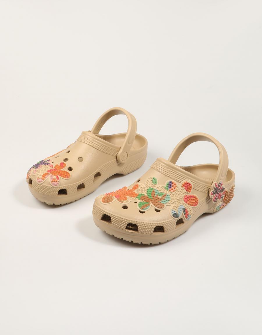 ZUECOS CROCS CLASSIC SUMMER BEIGE 213237 en color Beige