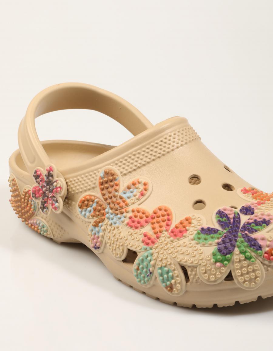 ZUECOS CROCS CLASSIC SUMMER BEIGE 213237 en color Beige