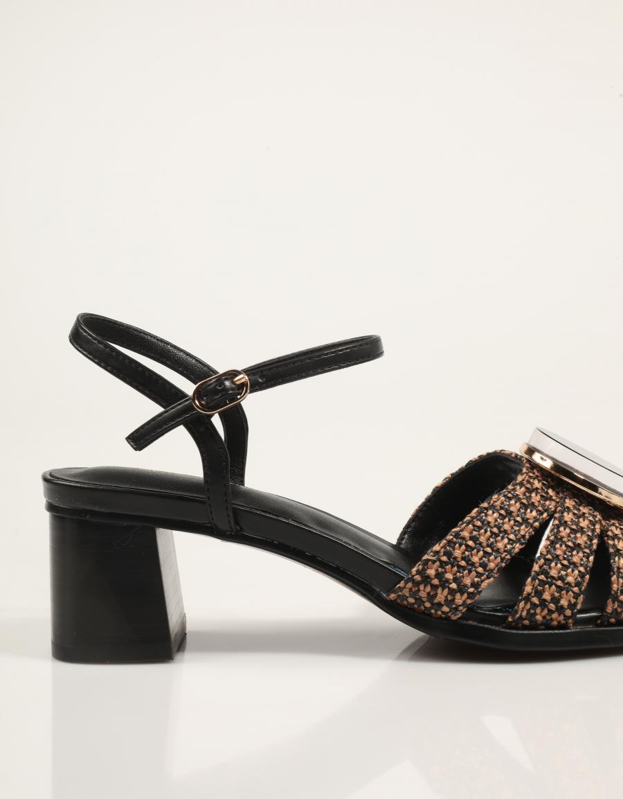 SANDALIAS NOA HARMON 10287 en color Negro