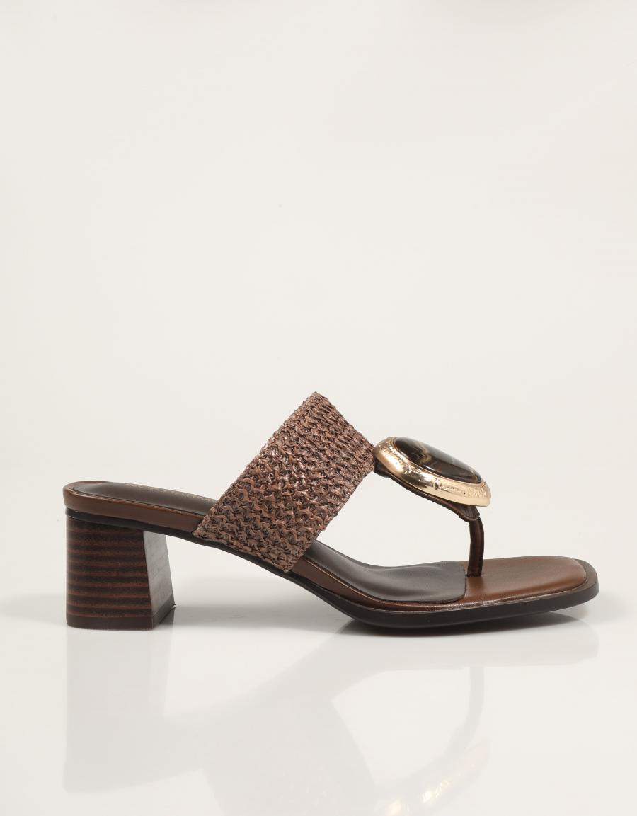 SANDALIAS NOA HARMON 9971 en color Marron