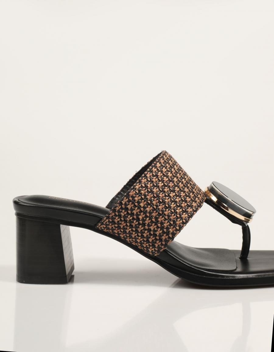SANDALIAS NOA HARMON 10286 en color Negro