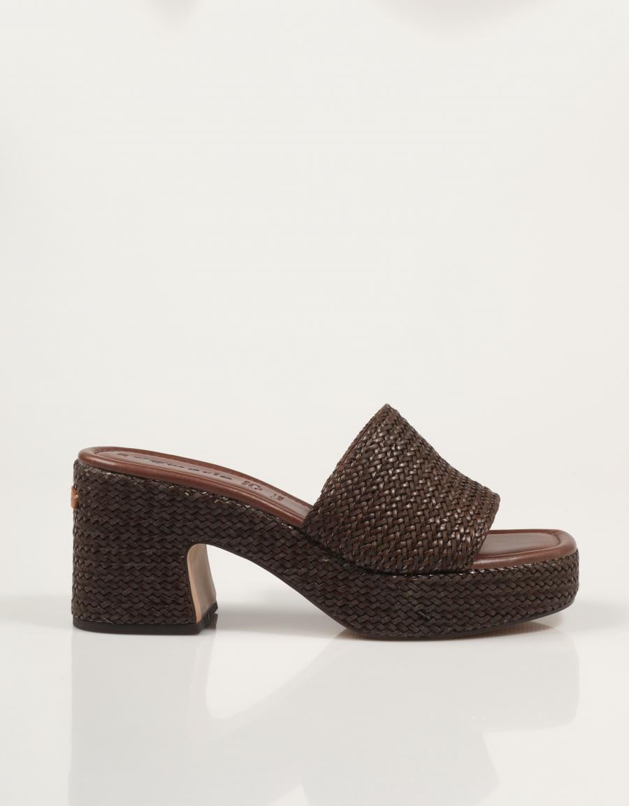 SANDALIAS TAMARIS PALA RAFIA MOCCA en color Marron
