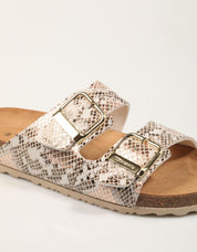 SANDALIAS TAMARIS BIO 2 HEBILLAS BEIGE/SNAKE en color Hielo