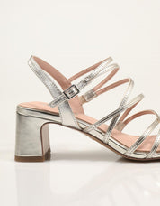 SANDALIAS TAMARIS SANDALIA TIRAS PLATINUM en color Platino