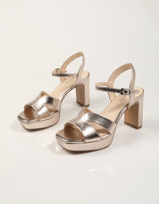 SANDALIAS TAMARIS SANDALIA CRUCR L.GOLD en color Oro