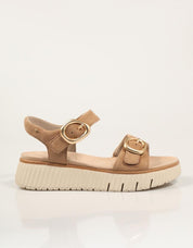SANDALIAS TAMARIS CONFORT SANDALIA HEBILLAS CAMEL en color Cuero
