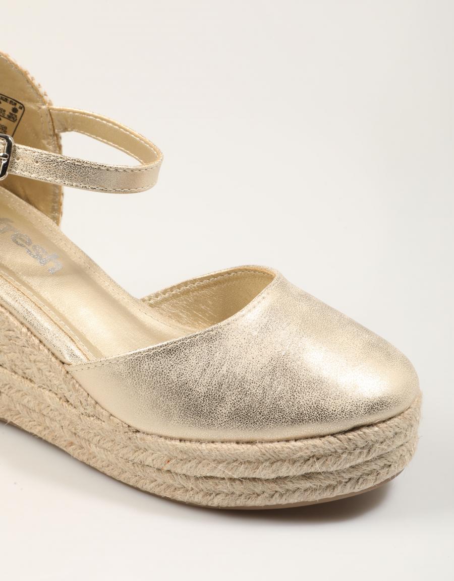 SANDALIAS REFRESH 1727820 en color Platino