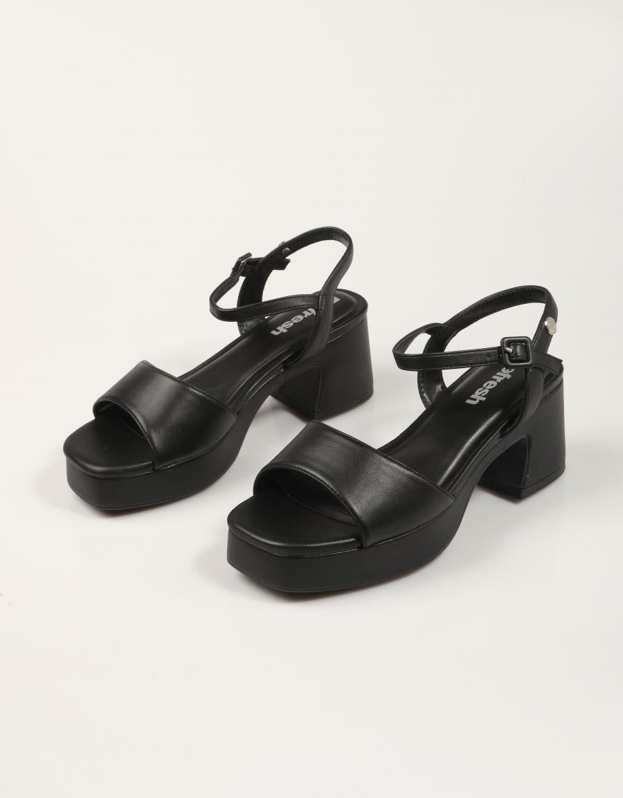 SANDALIAS REFRESH SANDALIA NEGRO 175251 en color Negro