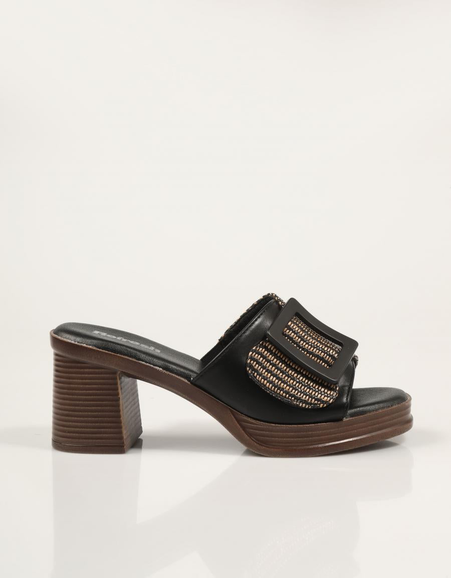 SANDALIAS REFRESH PALA HEBILLA NEGRO en color Negro