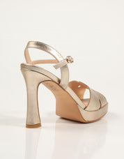 SANDALIAS AZAREY SANDALIA GOLD en color Oro