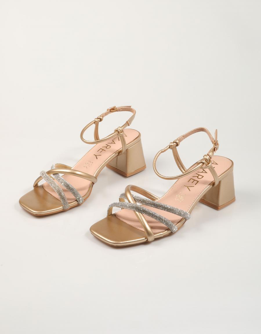 SANDALIAS AZAREY SANDALIA GOLD en color Oro