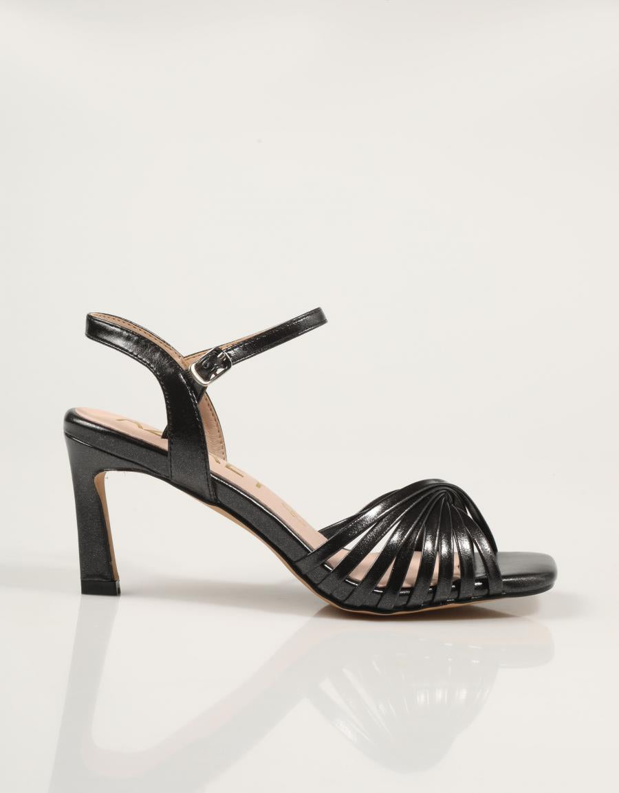 SANDALIAS AZAREY SANDALIA BLACK en color Negro