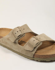 SANDALIAS BIRKENSTOCK ARIZONA FADED KHAKI 1032061 en color Kaki