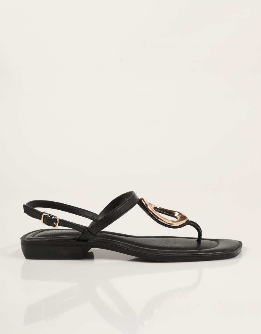 SANDALIAS GIOSEPPO MATTU NEGRO 792024 P en color Negro