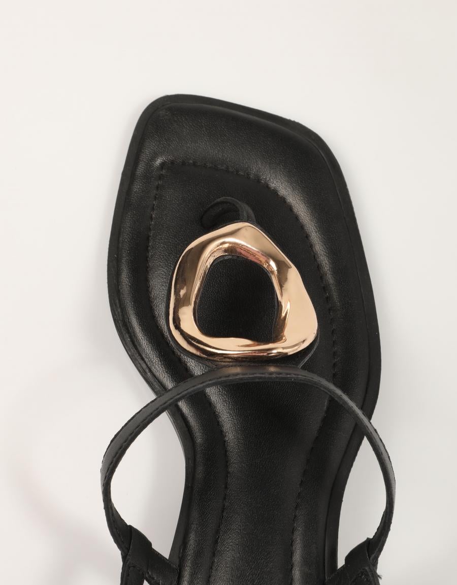 SANDALIAS GIOSEPPO MATTU NEGRO 792024 P en color Negro