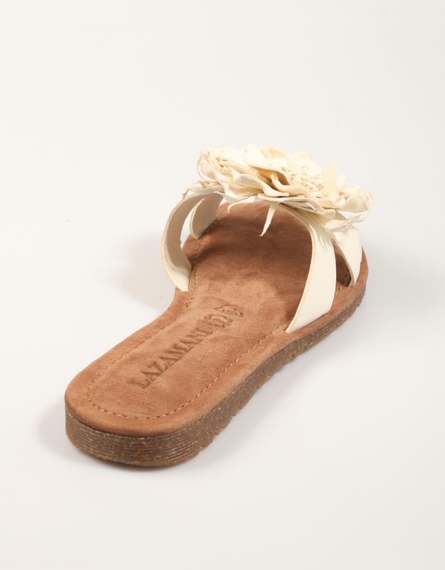 SANDALIAS LAZAMANI FLOWER MULES OFF WHITE en color Beige