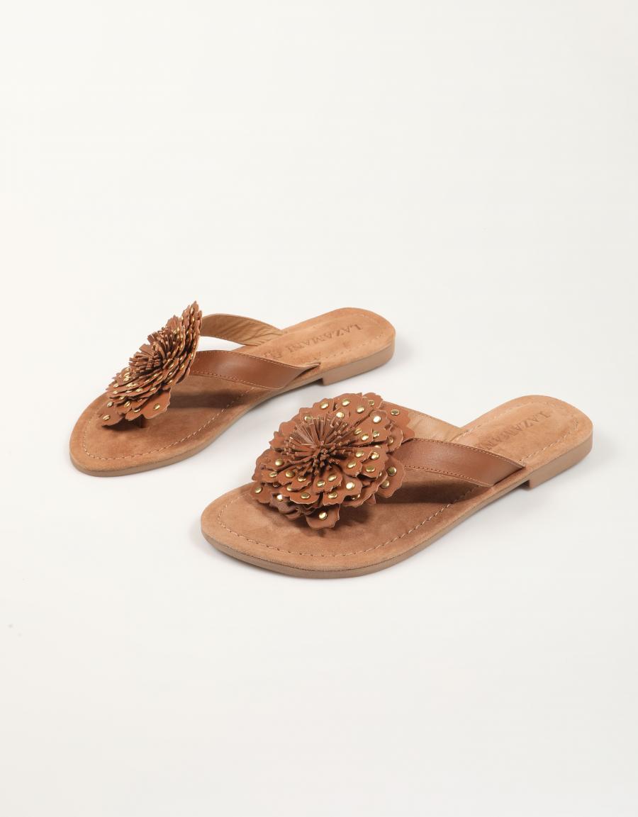 SANDALIAS LAZAMANI KIRA FLOWER STUDS TAN en color Cuero
