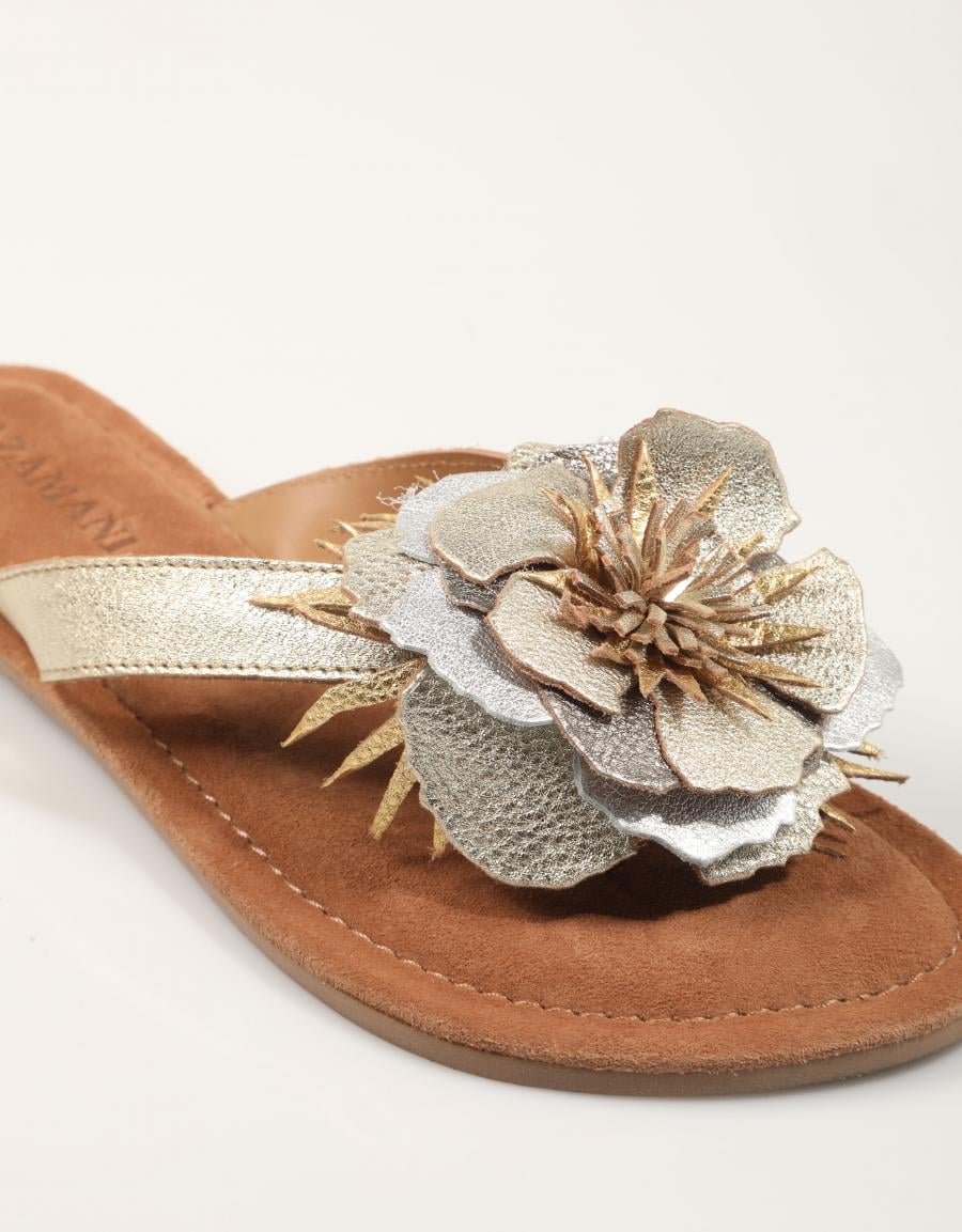 SANDALIAS LAZAMANI HILDE FLOWER METALLIC GOLD en color Beige