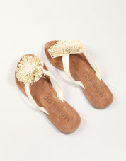 SANDALIAS LAZAMANI ROZA FLOWER OFF WHITE en color Beige
