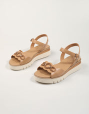 SANDALIAS LA REPO SANDALIA CAMEL en color Cuero