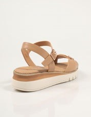 SANDALIAS LA REPO SANDALIA CAMEL en color Cuero