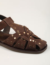 SANDALIAS TOP 3 ROMANA TACHAS MOKA en color Marron
