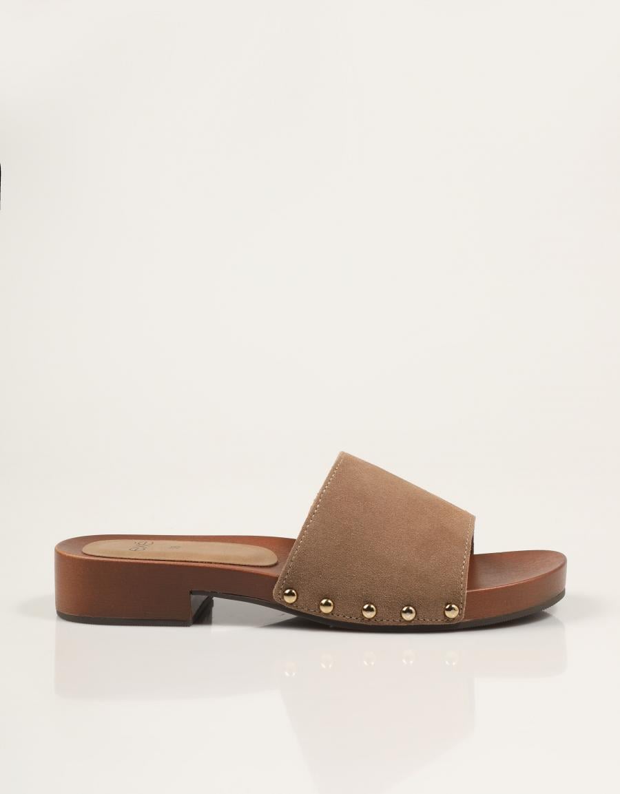 SANDALIAS EXE MADERA LISA TAUPE en color Taupe