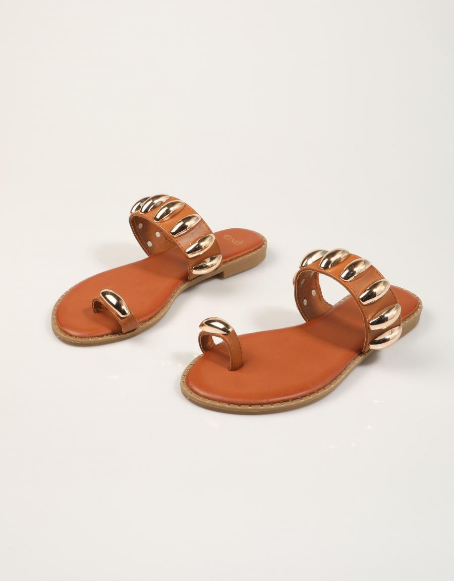 SANDALIAS EXE SANDALIA TAN en color Cuero