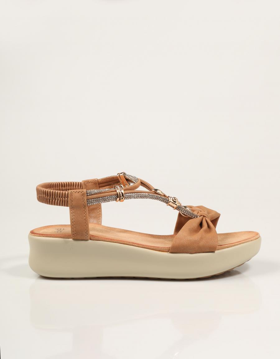 SANDALIAS EXE SANDALIA STRASS CAMEL en color Cuero