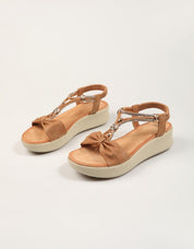SANDALIAS EXE SANDALIA STRASS CAMEL en color Cuero