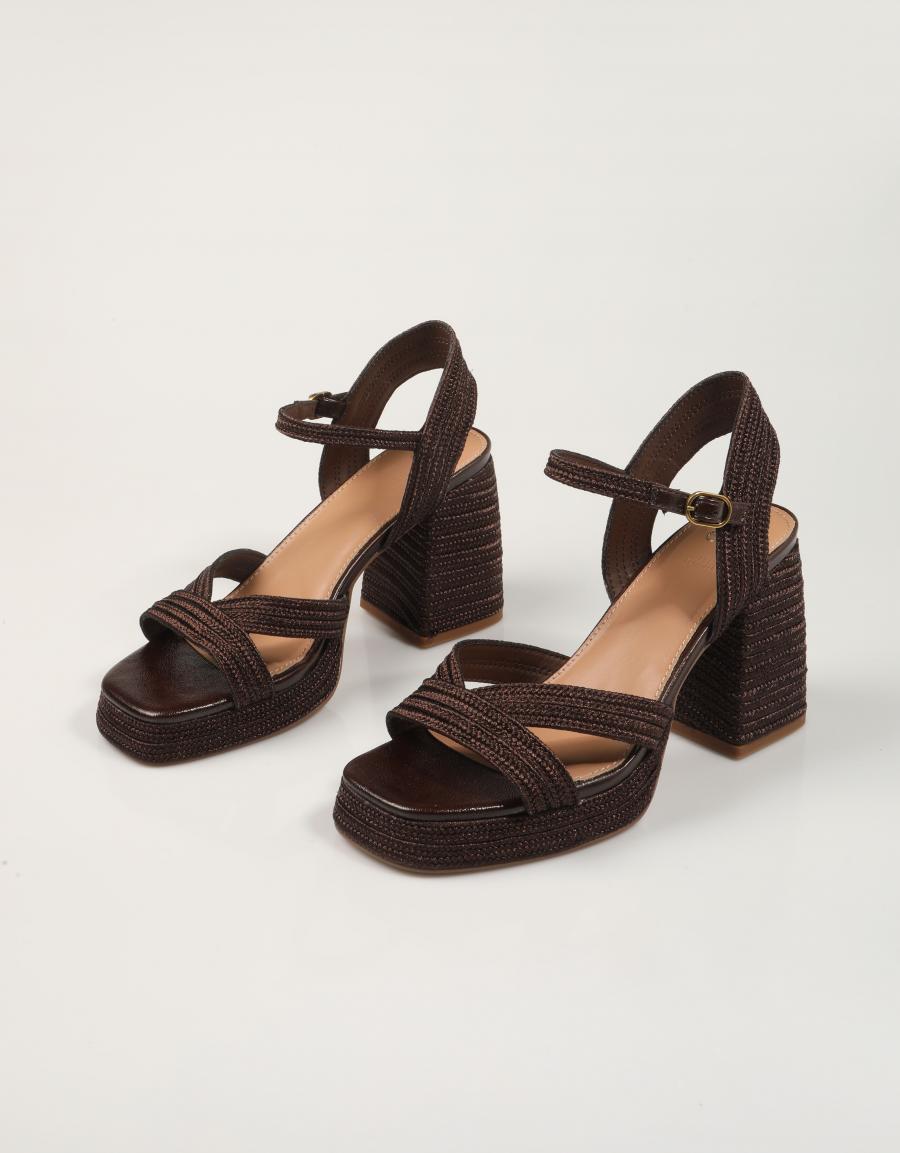 SANDALIAS EXE SANDALIA BROWN en color Marron