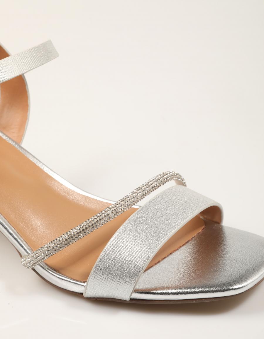 SANDALIAS EXE SANDALIA COGIDA SILVER en color Beige