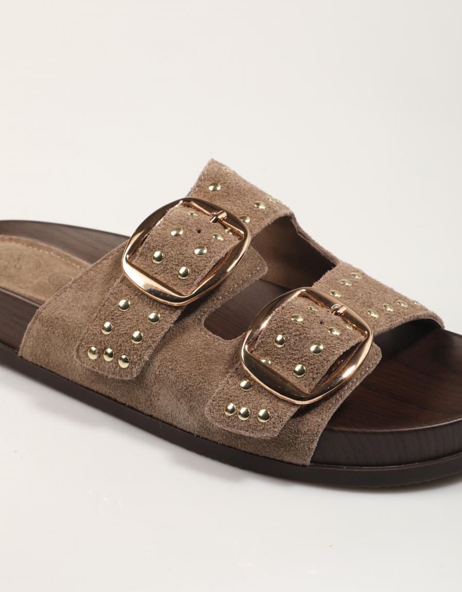 SANDALIAS CARMINA HILTON BIO REMACHES TAUPE en color Taupe