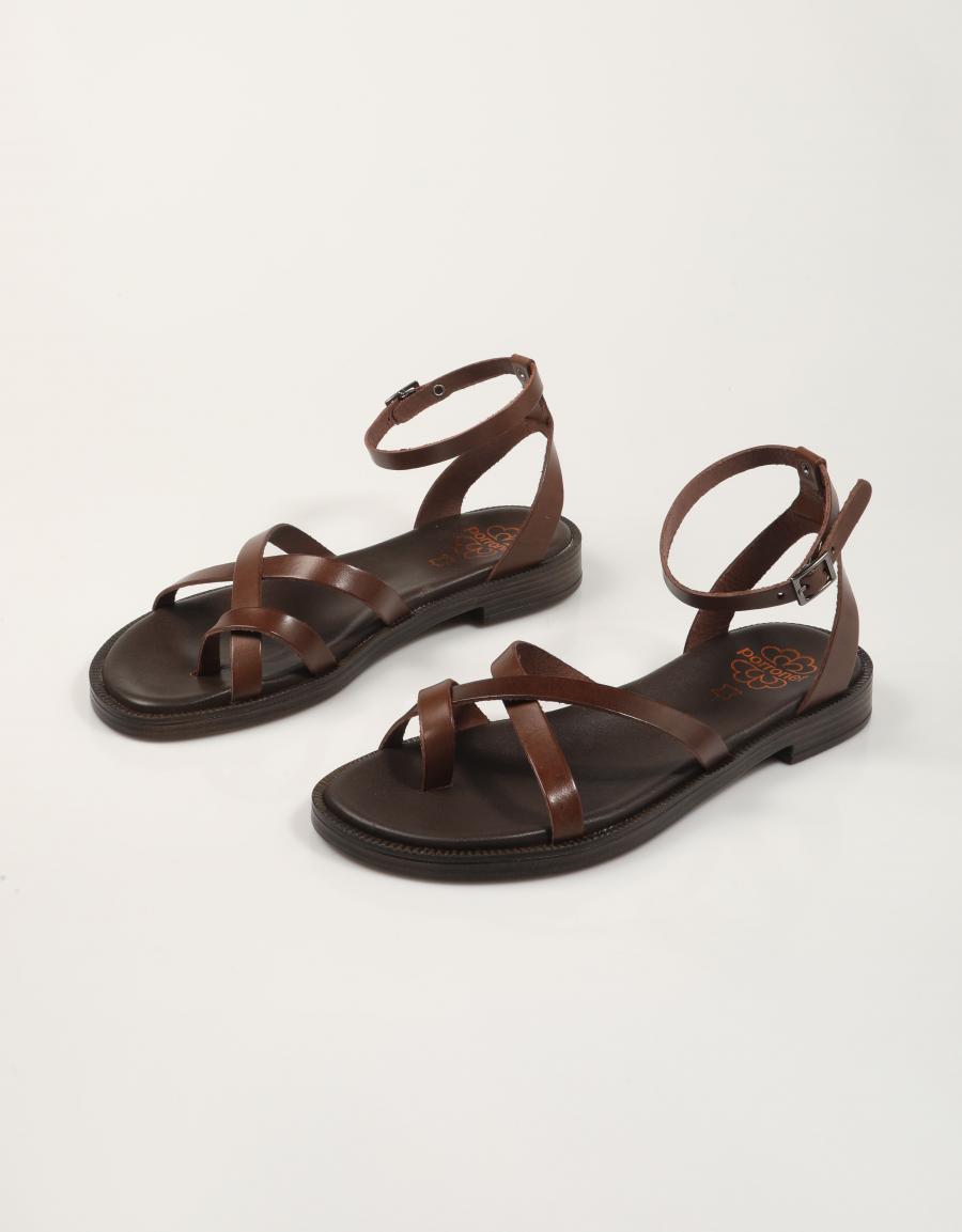 SANDALIAS PORRONET SANDALIA TIRAS MOKA en color Marron